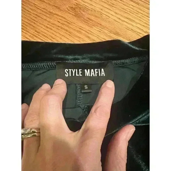 Style Mafia Green Velvet Cropped Top Size Small Holiday Fancy Party - Picture 2 of 5
